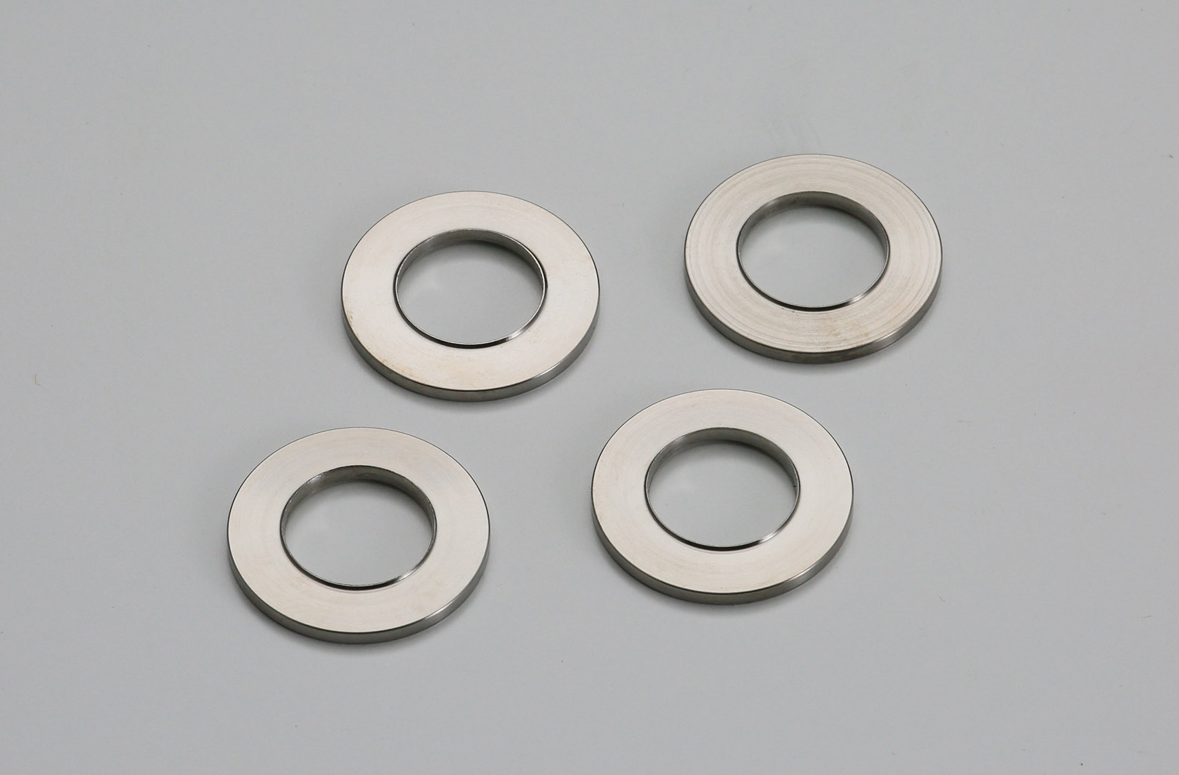 AELLA Titanium Washer / Engine Mount (Ducati Testastreta motor) AELLA Titanium Washer / Engine Mount (Ducati Testastreta motor)